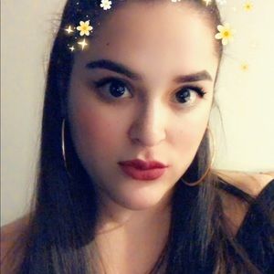 Meet your Posher, Adriana